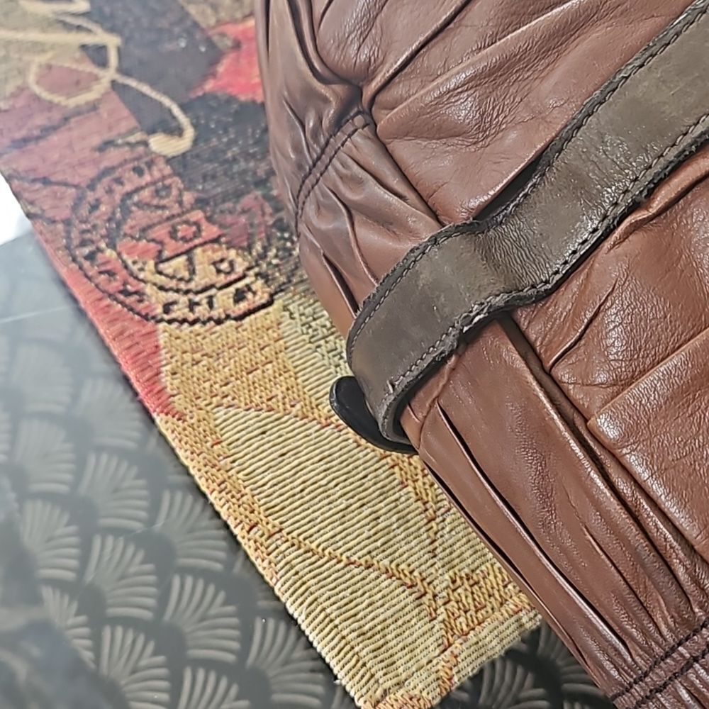 PRADA Tessuto Nappa Gaufre Messenger Bag - Picture 8 of 10